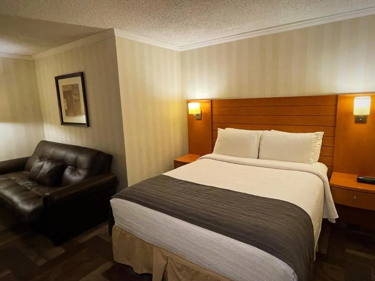 The Glenmore Inn & Convention Centre Calgary 3*,