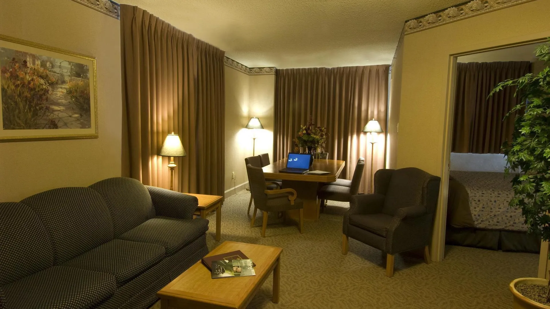 The Glenmore Inn & Convention Centre Calgary 3*,