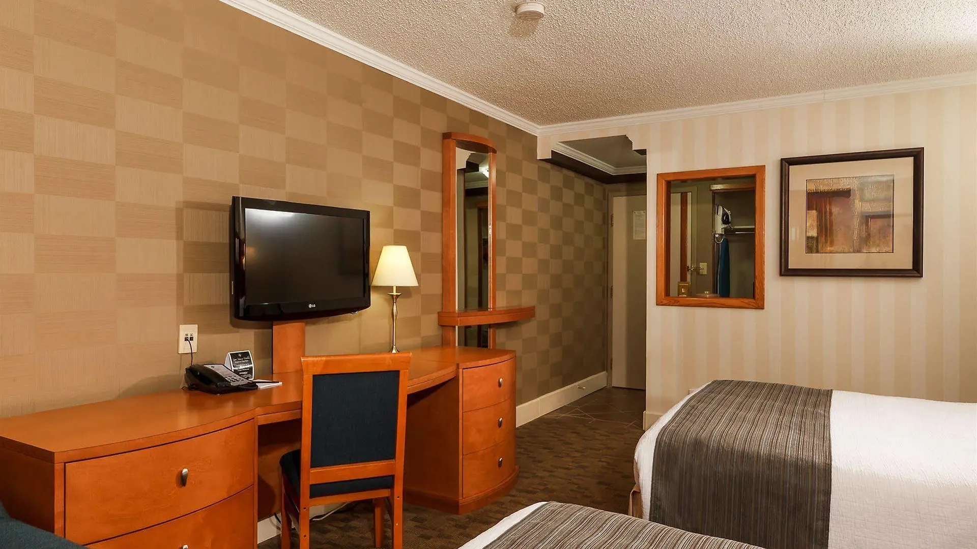 *** Hotel The Glenmore Inn & Convention Centre Calgary Canada