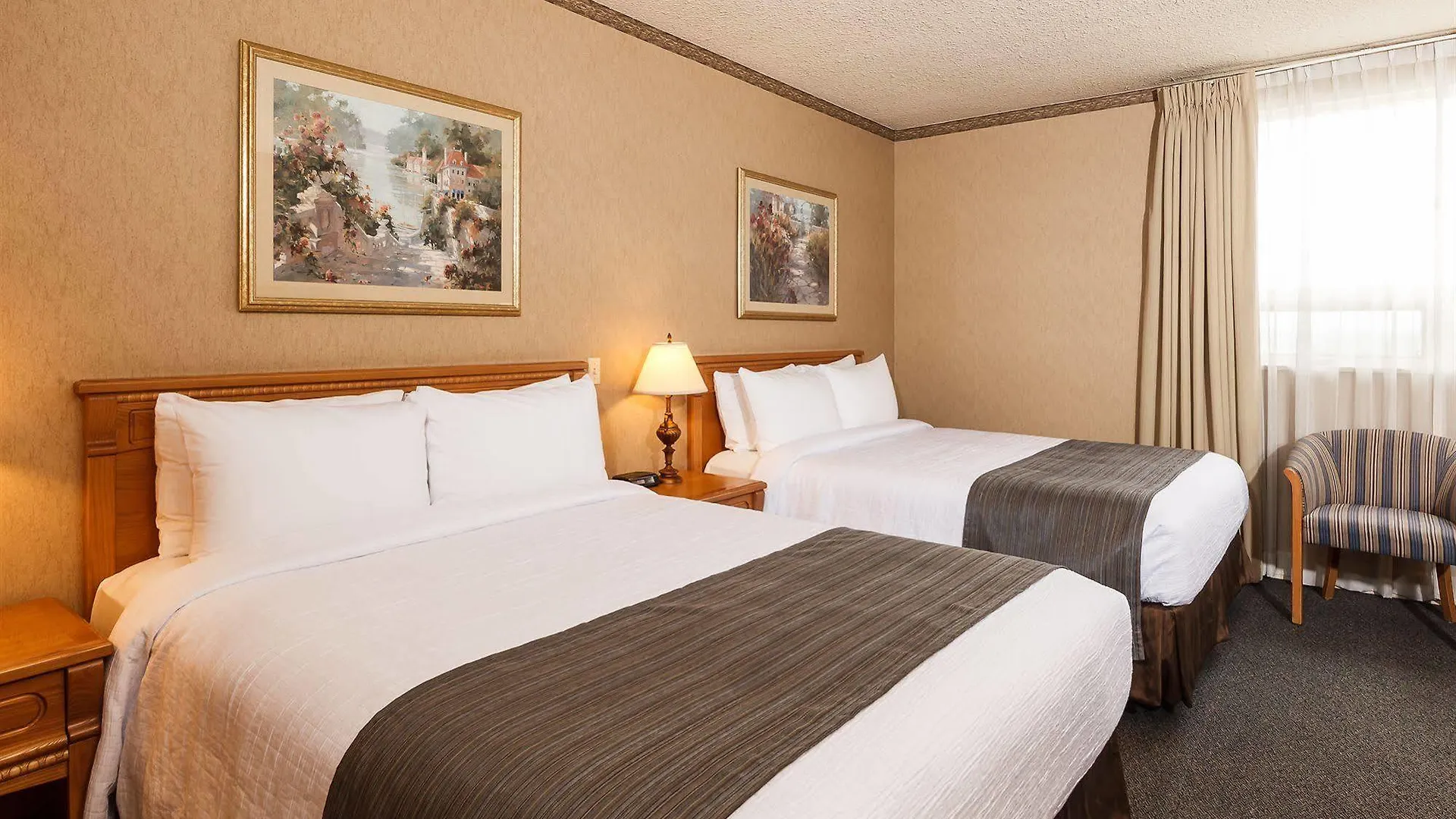 Hotel The Glenmore Inn & Convention Centre Calgary