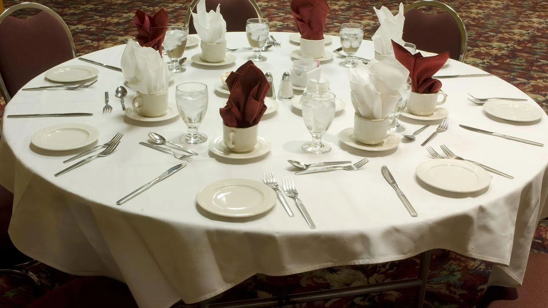 The Glenmore Inn & Convention Centre Calgary
