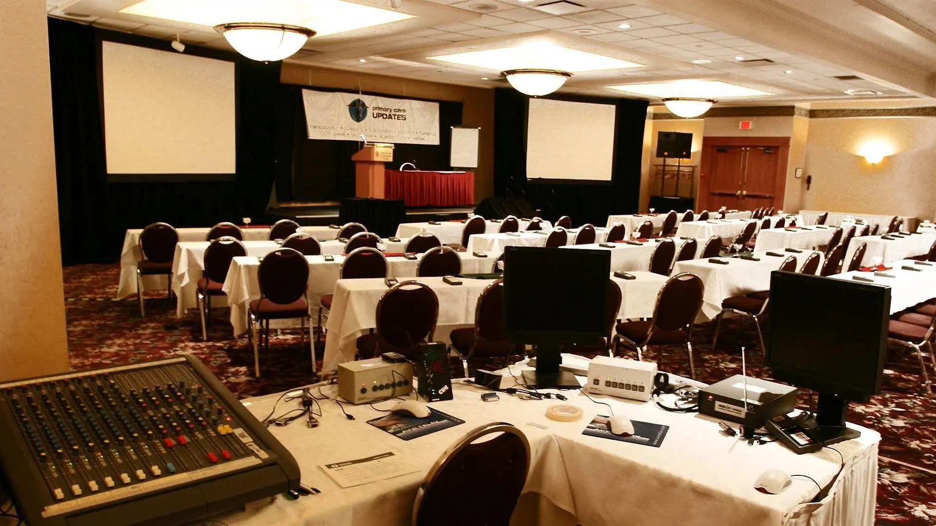 The Glenmore Inn & Convention Centre Calgary