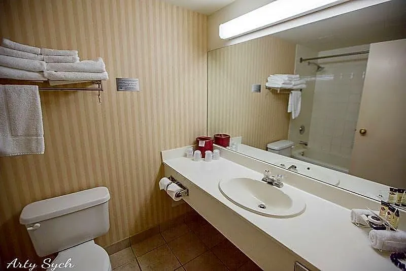The Glenmore Inn & Convention Centre Calgary Hotel